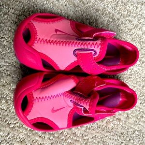 Nike toddler watershoes/sandals/pool shoes/runners/slippers.